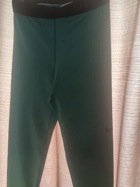 Nike Dark Green Athletic Leggings with Black Waistband